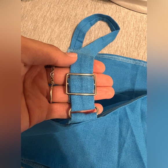 two piece set - Picture 3 of 3